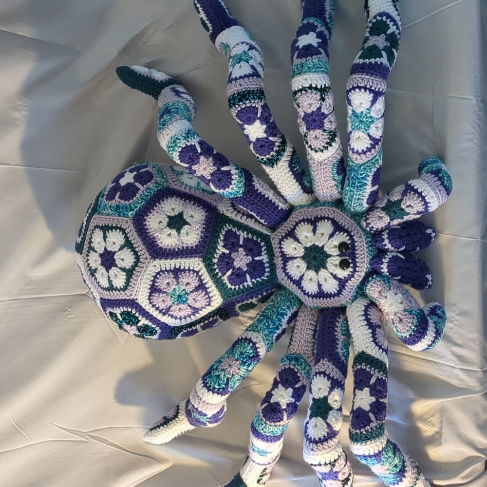 Big crochet spider